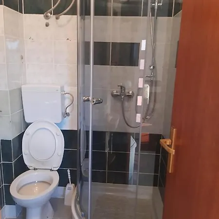 H&f Apartment Vir